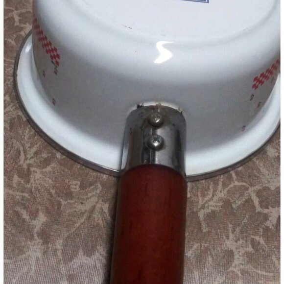 Vintage betty Crocker Enamel Sauce pan white printed 1 qt wood handle HTF RARE - Picture 9 of 10